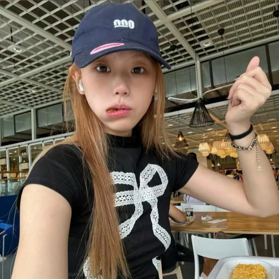 卿何薄命之羔羊少女海报
